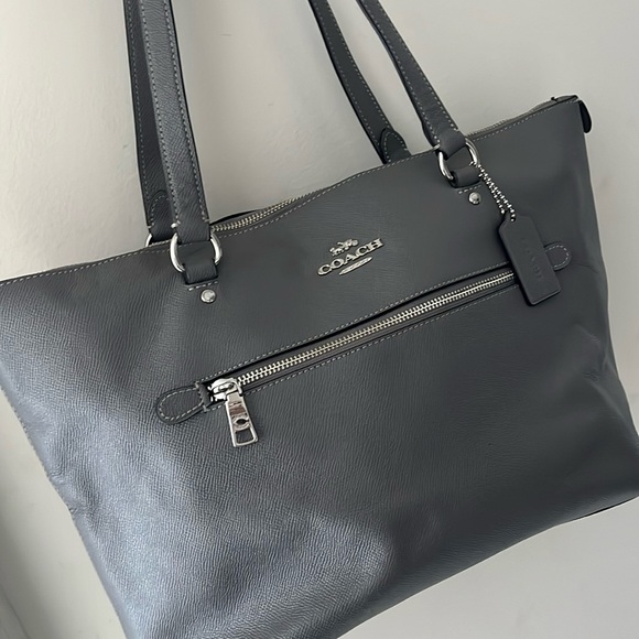 Coach purse - Picture 1 of 11
